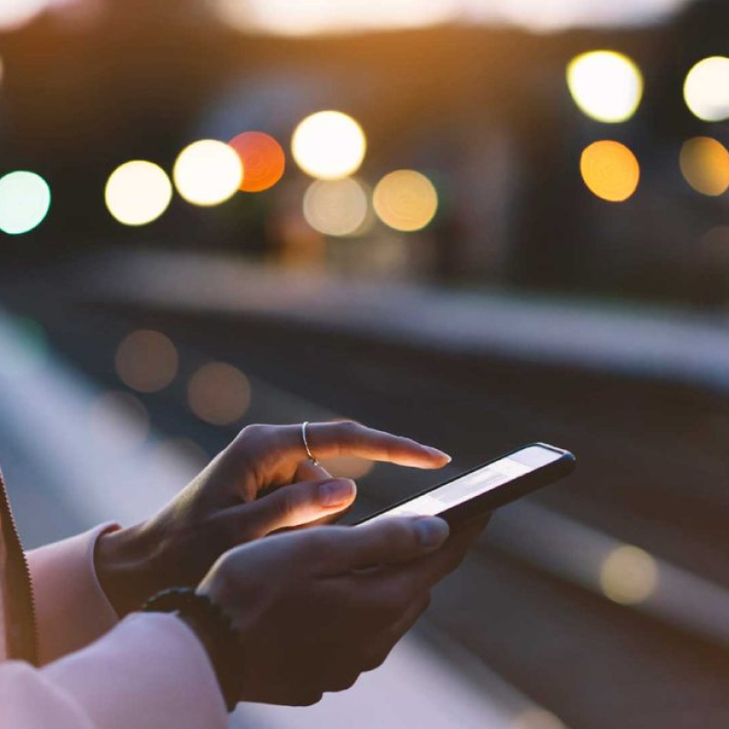 The litigants on the screen are not actors